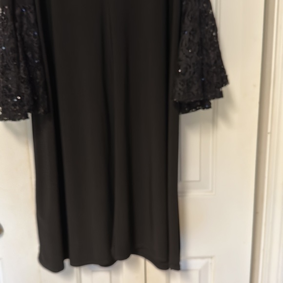 R&M RICHARDS adorable Black Cold Shoulder Sequined  Bell Sleeve Scoop Ne… - Picture 8 of 11